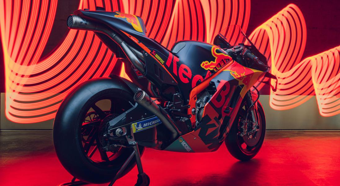 2020_KTM_RC16.jpg