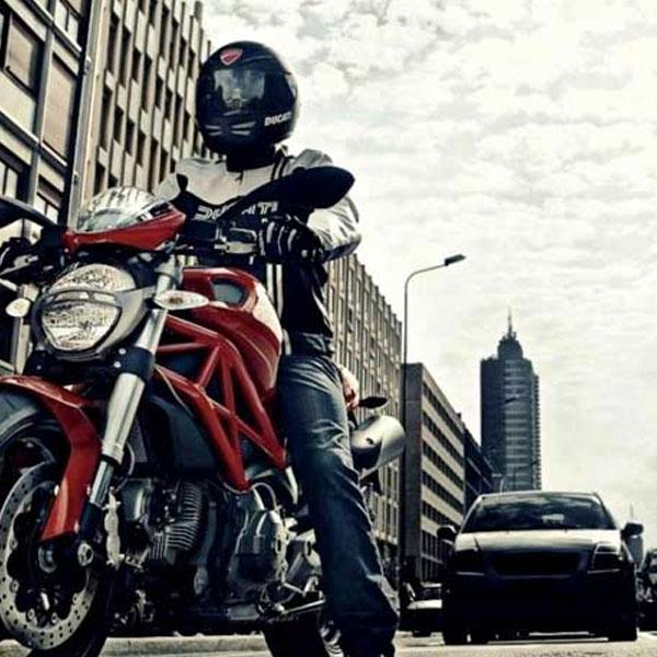 Vendita Caschi Integrali per moto - shop ufficiale online