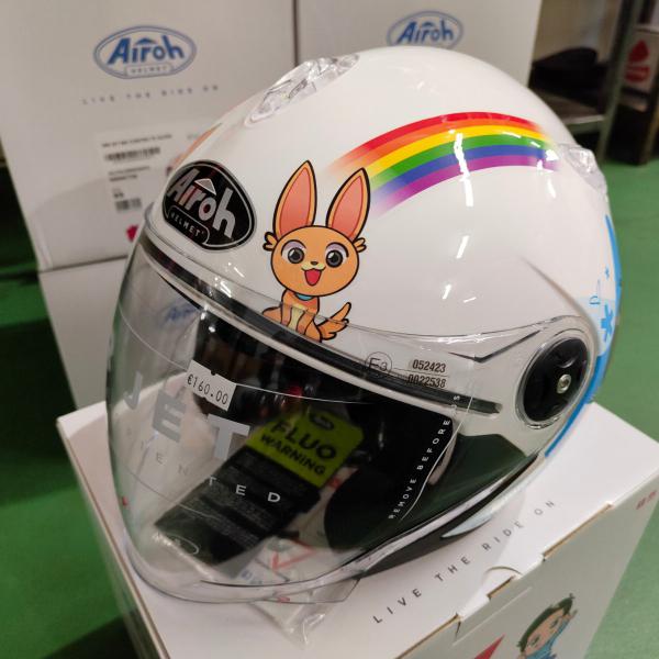Casco-Bimbo-AIROH-1.jpg