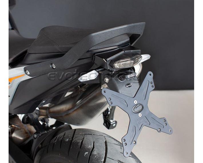 43940_1-evotech_estr-0913_portatarga_regolabile_ktm_duke_790_18-19_foto1.jpg
